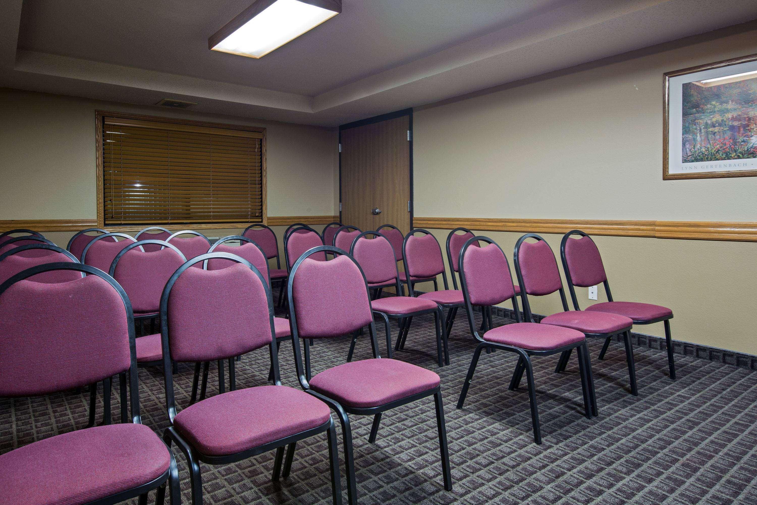 Americinn By Wyndham Grundy Center Ngoại thất bức ảnh